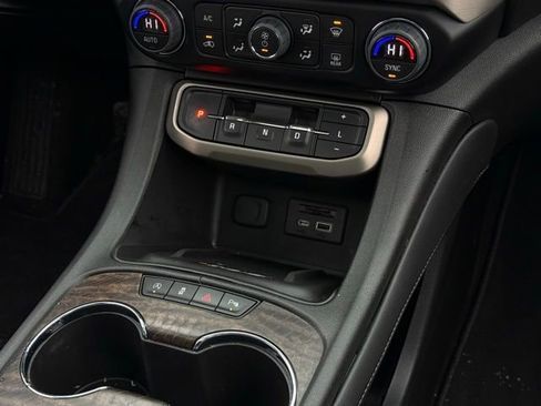 Used 2023 GMC Acadia Denali image 30