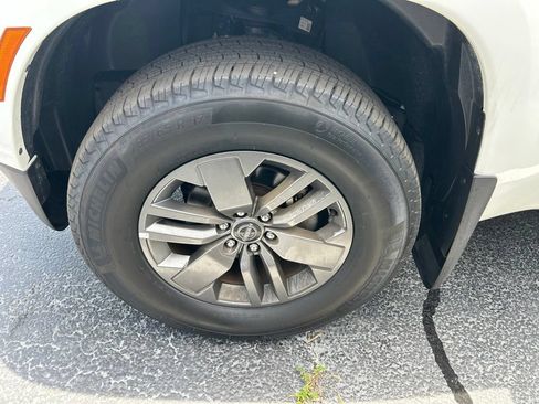 Certified 2025 Nissan Frontier SV w/ SV Convenience Package AWD/4WD image 50