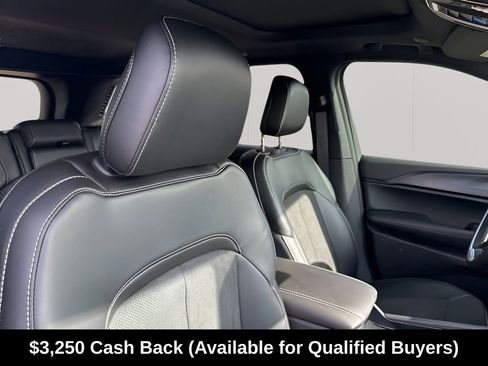 New 2025 Jeep Grand Cherokee Altitude RWD image 16