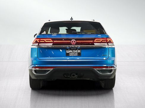 Used 2024 Volkswagen Atlas Cross Sport SEL AWD/4WD image 4