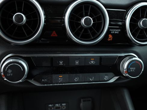 Used 2022 Nissan Sentra SV image 11