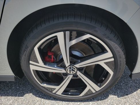 New 2026 Volkswagen GTI SE FWD image 31