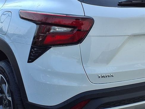 New 2026 Chevrolet Trax LT FWD image 20