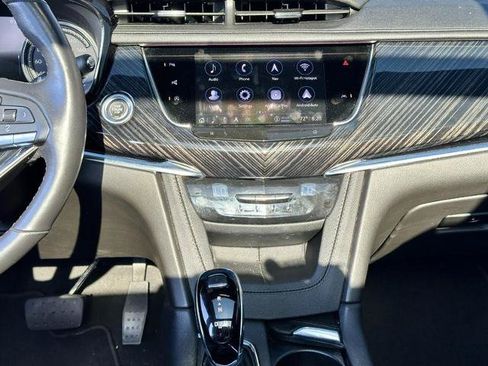 Used 2023 Cadillac XT6 Premium Luxury w/ Technology Package AWD/4WD image 15