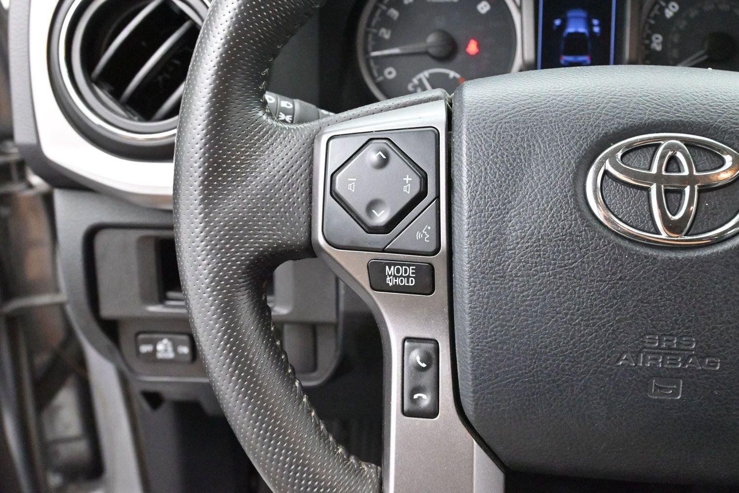 Used 2019 Toyota Tacoma SR5 AWD/4WD image 16
