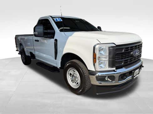 Used 2025 Ford F250 XL w/ XL Chrome Package RWD image 3