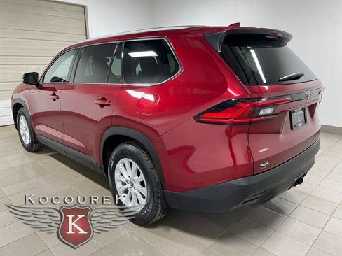 Used 2024 Toyota Grand Highlander XLE image 4