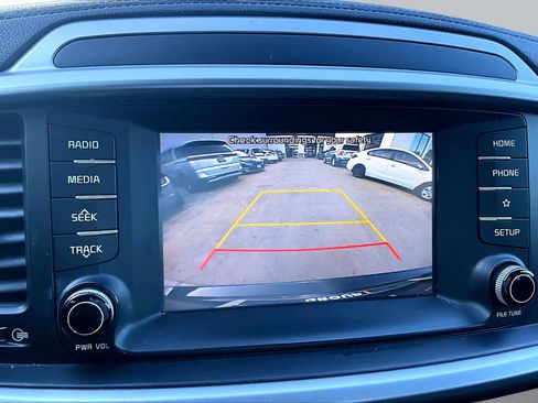 Used 2019 Kia Sorento L FWD image 28