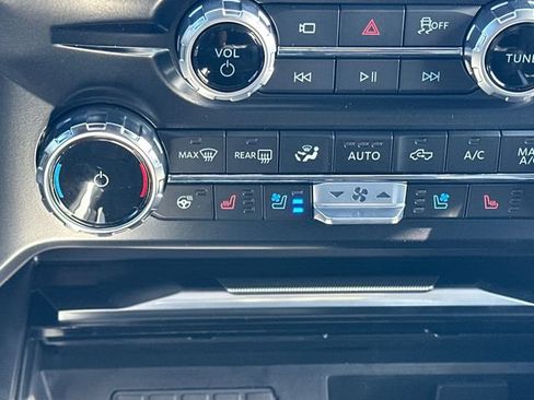 New 2026 Ford F250 Platinum w/ FX4 Off-Road Package AWD/4WD image 31