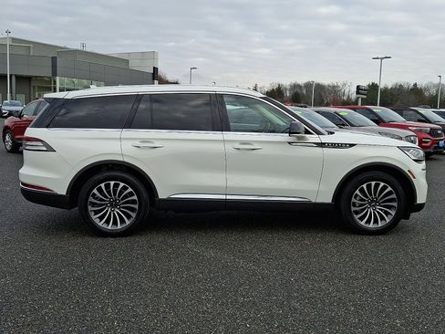 Certified 2023 Lincoln Aviator AWD w/ Premium Package image 7