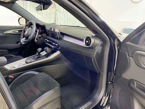 Used 2024 Alfa Romeo Tonale Veloce image 36