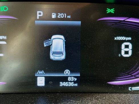 Certified 2024 Kia Soul LX FWD image 12