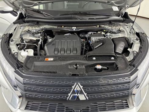 Used 2023 Mitsubishi Eclipse Cross SE image 54