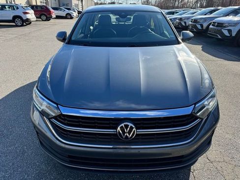 Certified 2024 Volkswagen Jetta SE FWD image 2