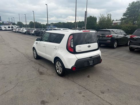 Used 2016 Kia Soul FWD image 5