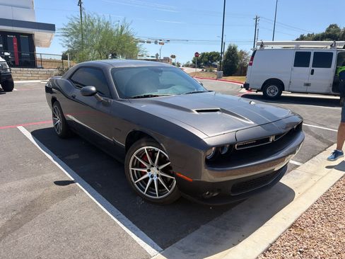 Used 2016 Dodge Challenger R/T w/ Driver Convenience Group RWD image 1