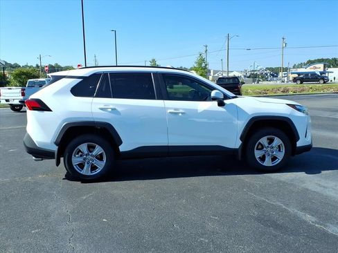 Used 2025 Toyota RAV4 XLE w/ Convenience Package FWD image 20