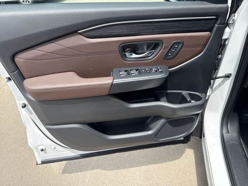 New 2026 Honda Pilot Touring image 24