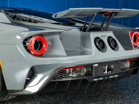 Used 2020 Ford GT Carbon Series image 11