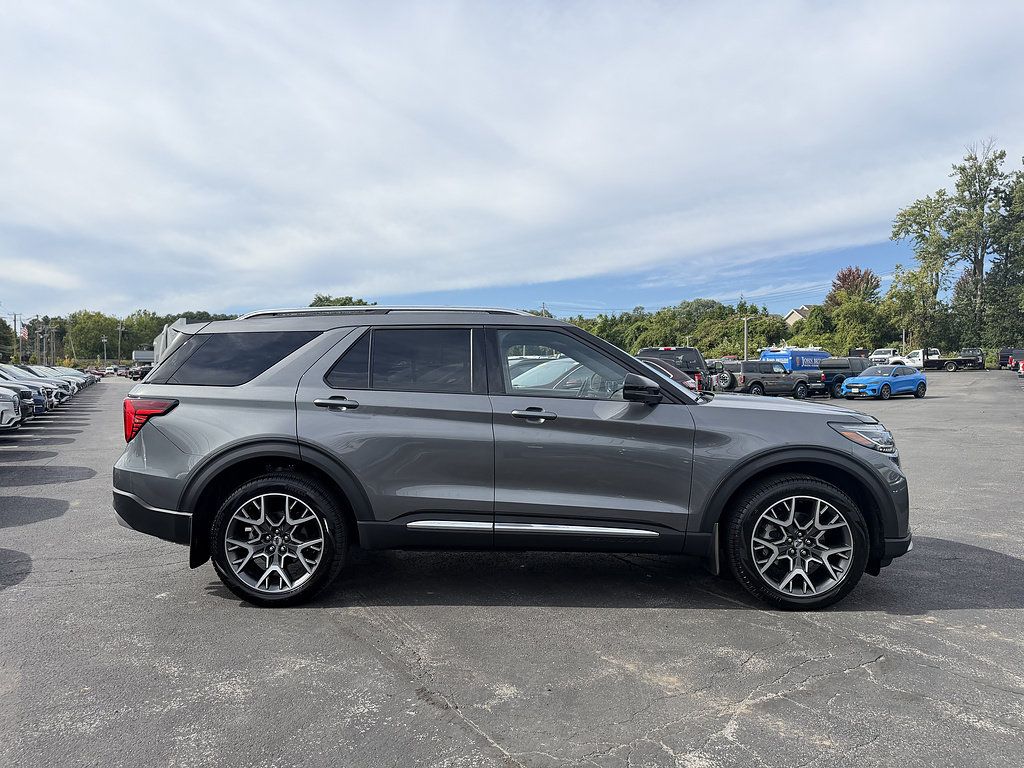 Used 2025 Ford Explorer Platinum w/ Ultimate Package AWD/4WD image 9