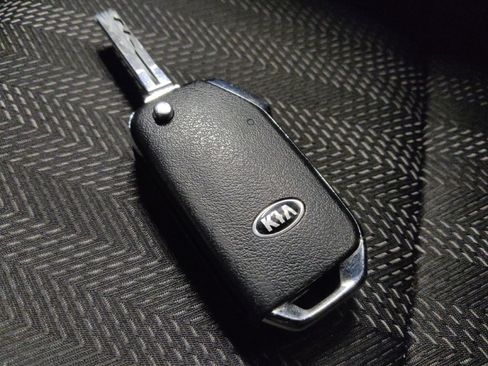 Used 2021 Kia Sportage LX image 32