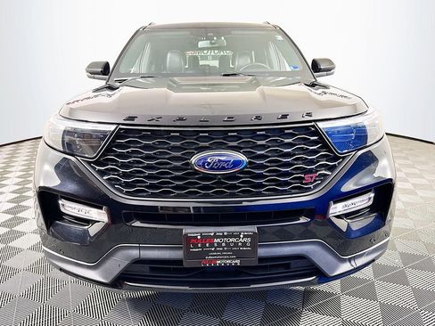 Used 2022 Ford Explorer ST w/ Equipment Group 401A AWD/4WD image 2