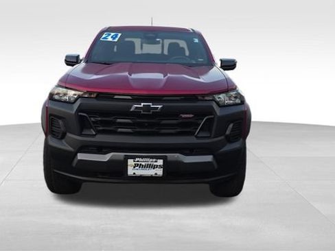Certified 2024 Chevrolet Colorado Trail Boss w/ Technology Package AWD/4WD image 9