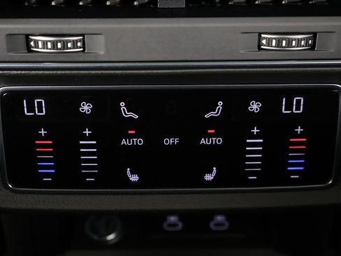Used 2024 Audi SQ8 Premium Plus AWD/4WD image 58