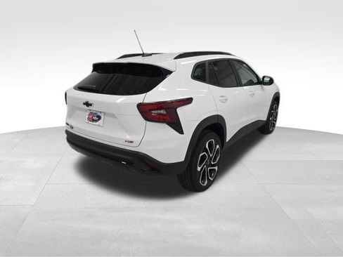 New 2026 Chevrolet Trax RS w/ Driver Confidence Package image 5