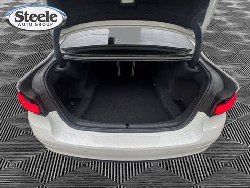 Used 2021 BMW 530i w/ Premium Package RWD image 19