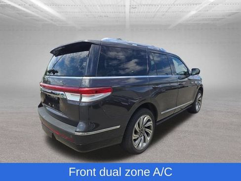 Used 2023 Lincoln Navigator Reserve AWD/4WD image 10