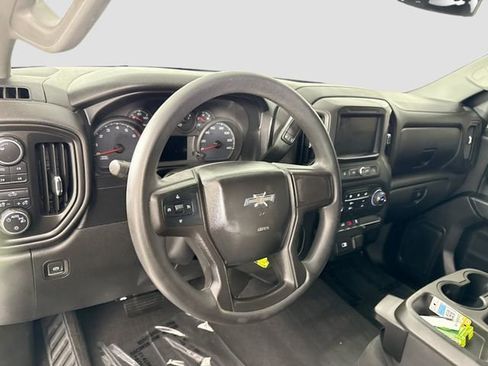 Used 2019 Chevrolet Silverado 1500 Custom Trail Boss w/ Custom Convenience Package AWD/4WD image 9