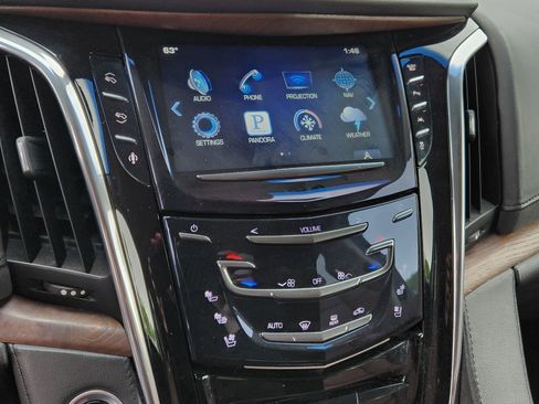 Used 2016 Cadillac Escalade ESV Luxury AWD/4WD image 21