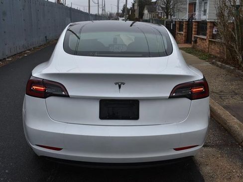 Used 2021 Tesla Model 3 Standard Range Plus image 5