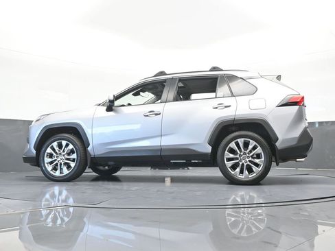 Used 2025 Toyota RAV4 Limited AWD/4WD image 66
