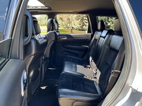 Used 2018 Jeep Grand Cherokee Altitude image 40