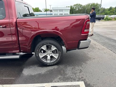 Used 2022 RAM 1500 Laramie AWD/4WD image 13