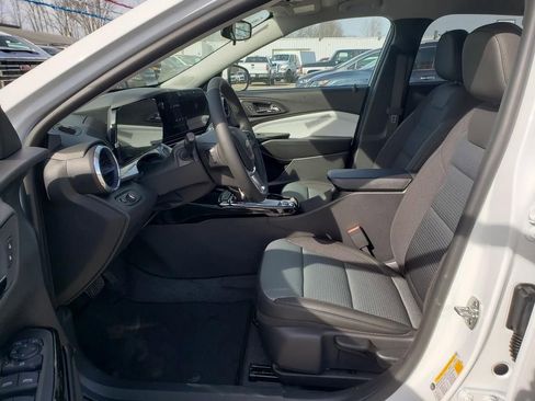 New 2026 Chevrolet Trax LT w/ LT Convenience Package image 23