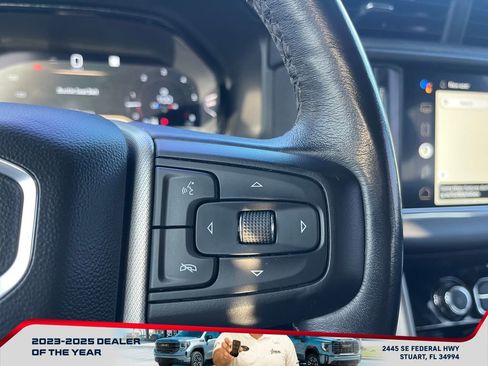 Used 2022 GMC Yukon XL Denali w/ Denali Premium Package image 27