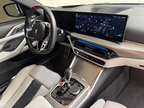 Used 2025 BMW M4 Competition image 31