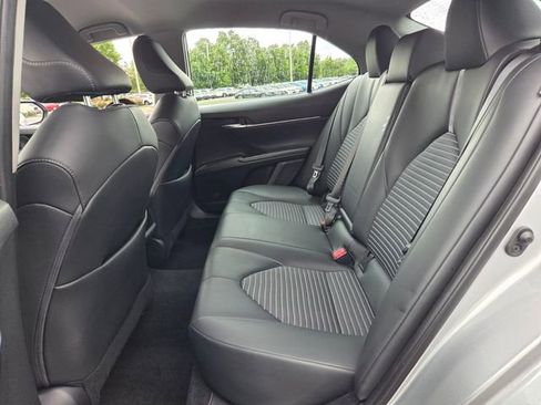 Used 2024 Toyota Camry SE FWD image 11