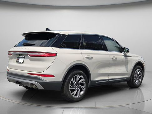 Used 2023 Lincoln Corsair AWD w/ Equipment Group 102A image 7