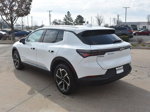 Used 2026 Chevrolet Equinox EV LT image 8
