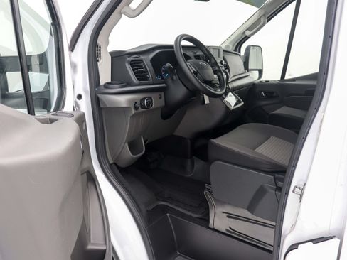 Used 2022 Ford Transit 350 DRW AWD image 18