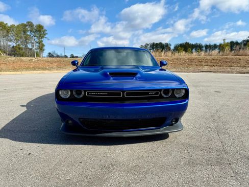 Used 2022 Dodge Challenger GT image 2