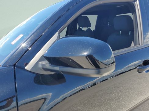 Certified 2025 Toyota Tacoma SR5 AWD/4WD image 26