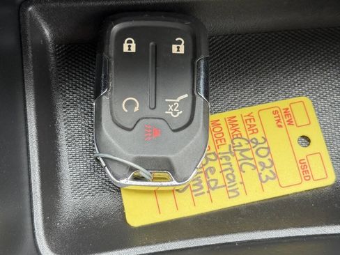 Used 2023 GMC Terrain Denali w/ Denali Premium Package AWD/4WD image 22