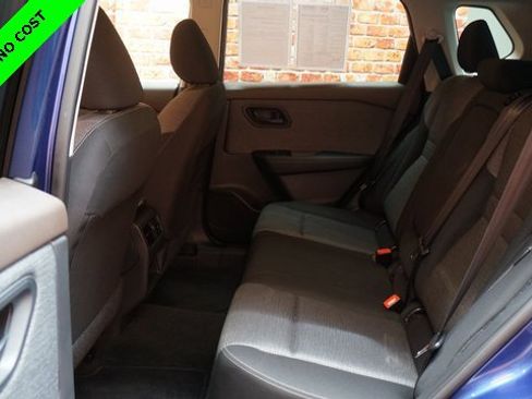 Used 2022 Nissan Rogue S image 30