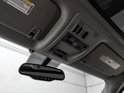 Used 2013 GMC Yukon Denali image 28