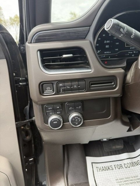 Used 2023 GMC Yukon XL SLT AWD/4WD image 11